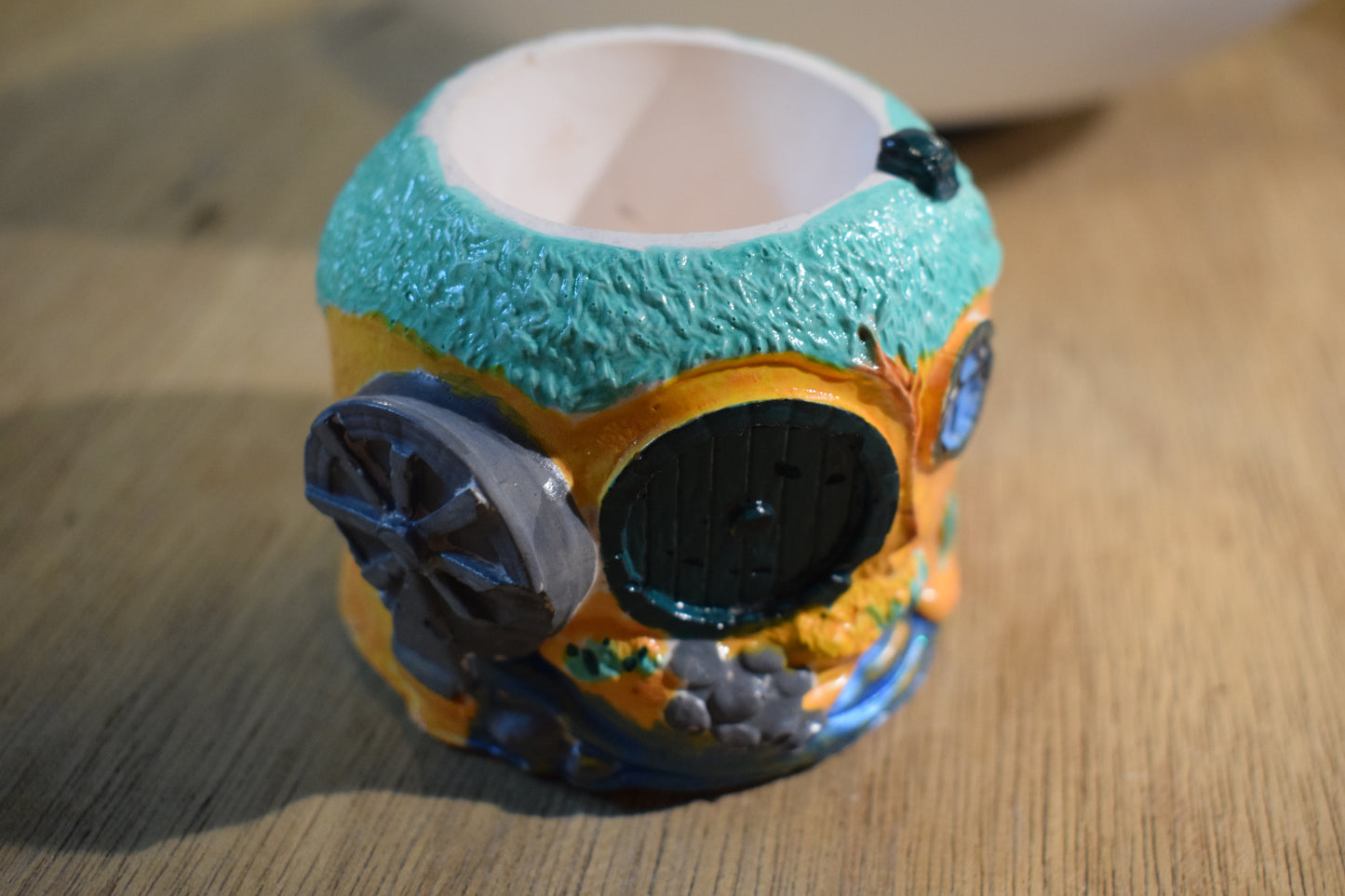 Maison de hobbit de la comté en céramique