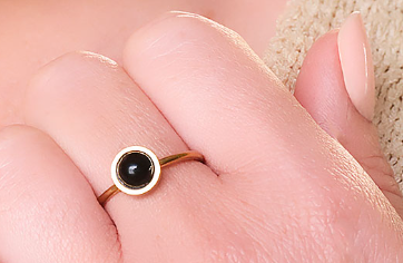 Bague Essentiana en Acier Inoxydable avec Onyx – Qualité A