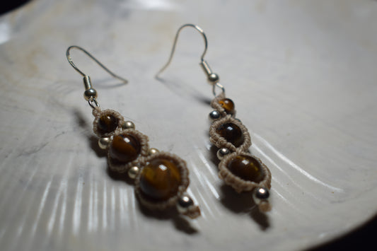 Boucles d'oreilles en macramé & pierre œil de tigre