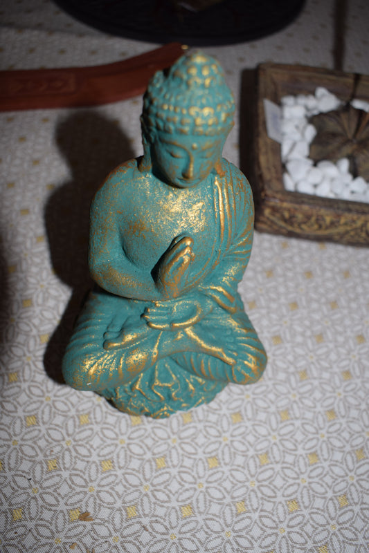 Bouddha en position de méditration