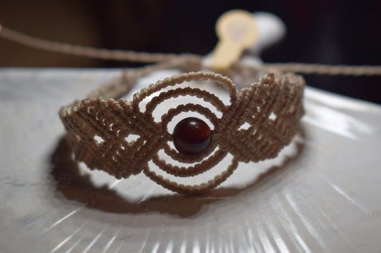 Bracelet en macramé & pierre œil de tigre