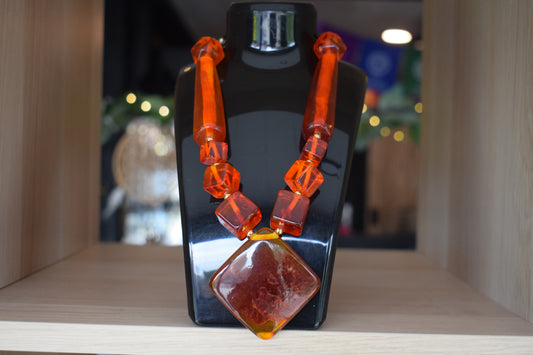 Collier en ambre