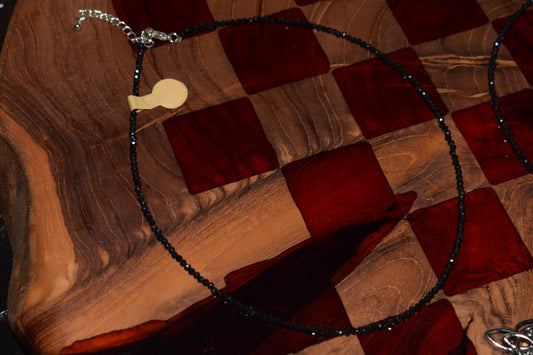 Collier en Spinelle