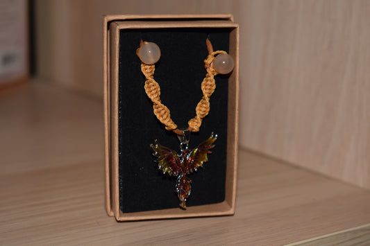 Collier pendentif phoenix macramé