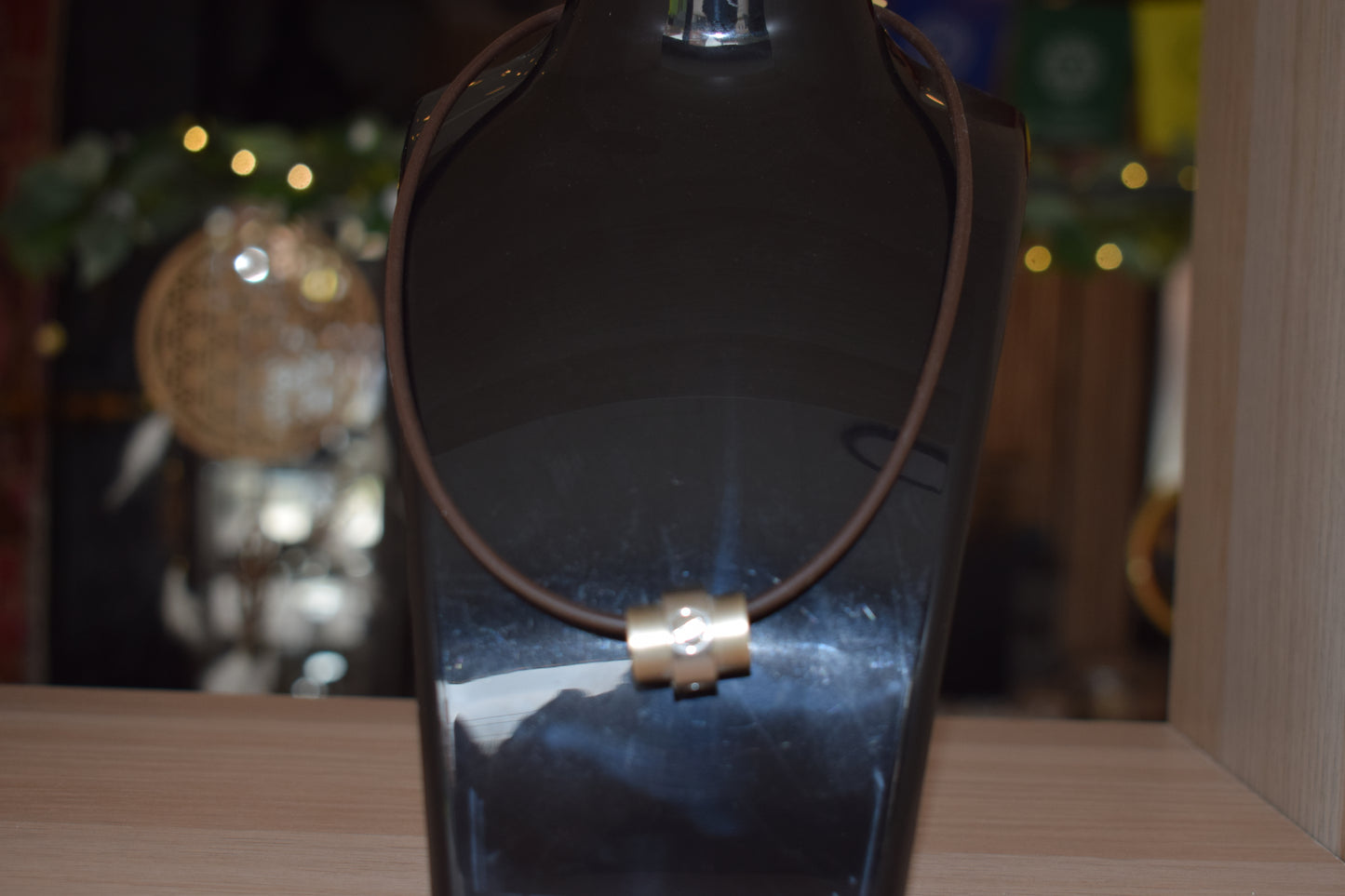 Collier ras du cou pendentif cylindrique acier inoxydable
