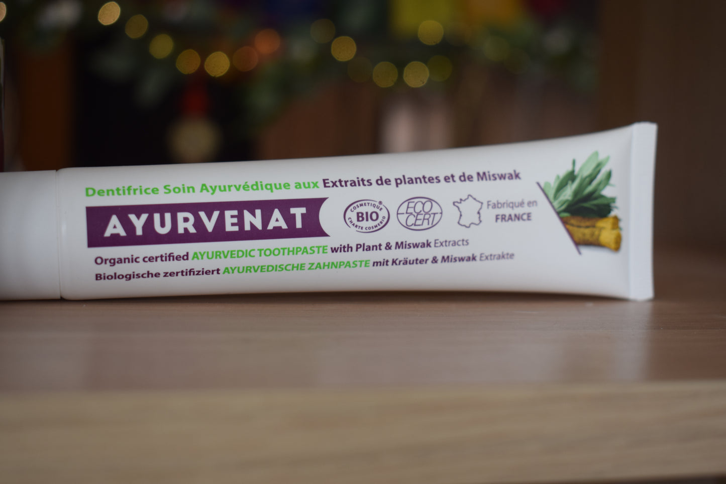 Dentrifrice soin ayurvédique aux extraits de plantes et de miswak