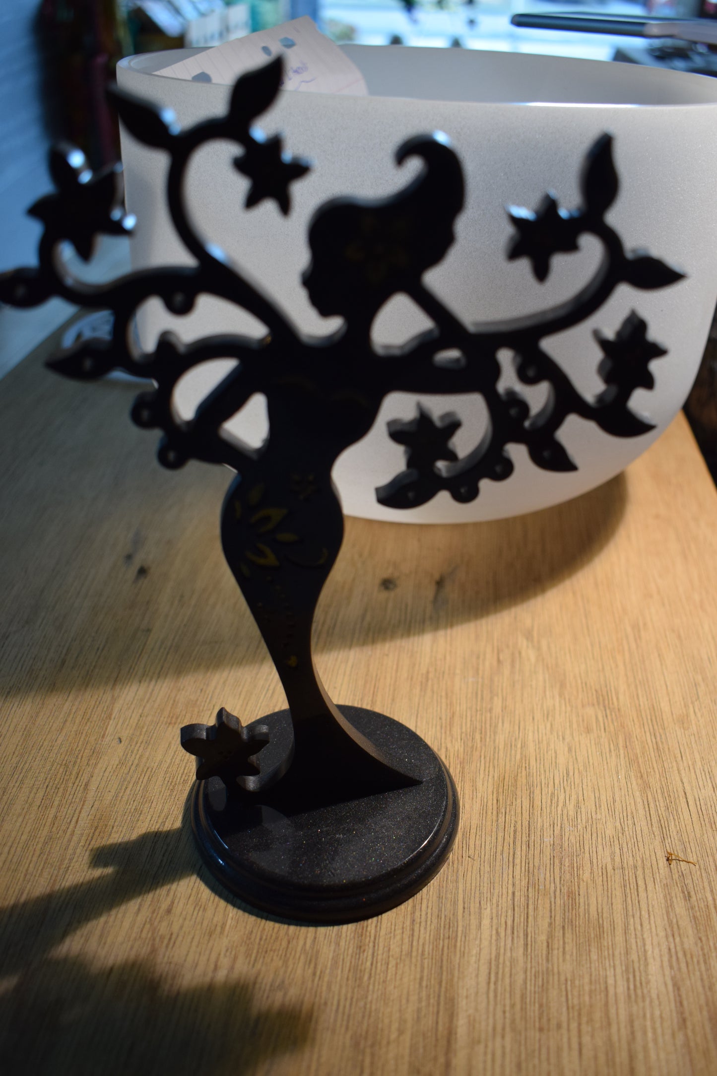 Fée porte bijoux en résine