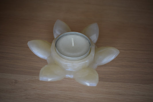 Fleur de lotus en résine époxy blanc nacrée