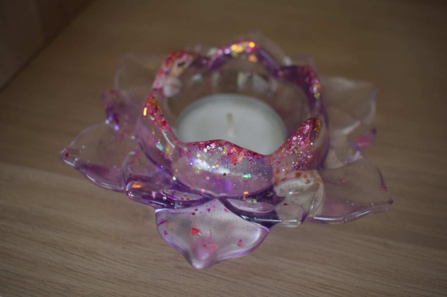 Fleur de lotus violetr en résine époxy