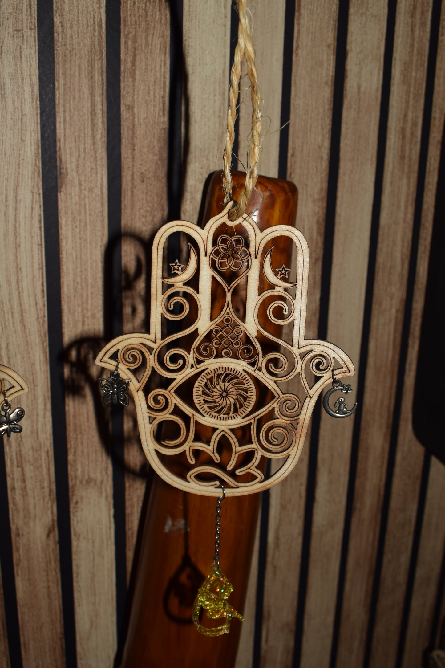 Main de Fatima en bois