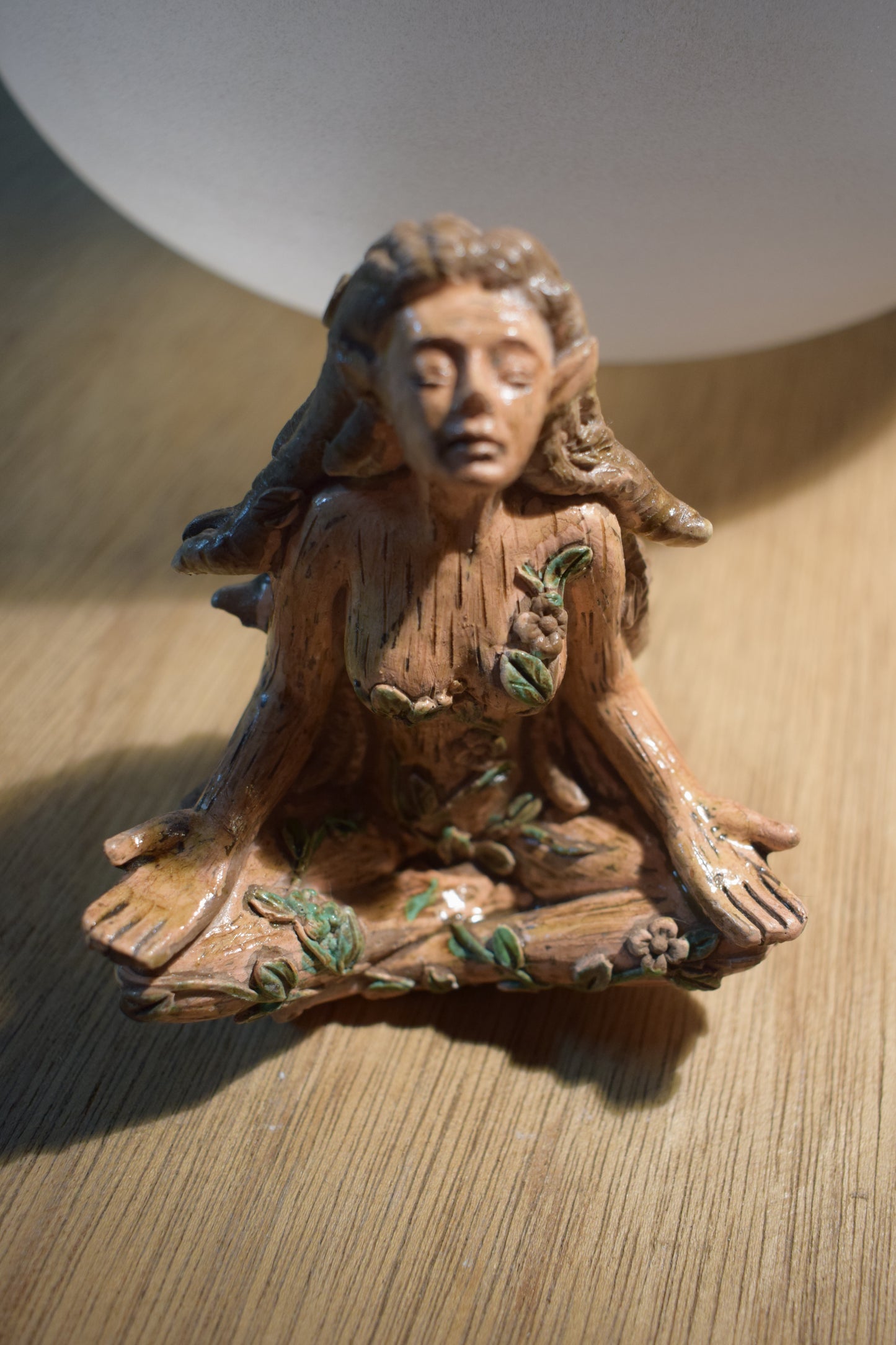 Nymphe des arbres en céramique