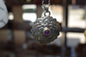 Pendentif forme de lotus avec améthyste