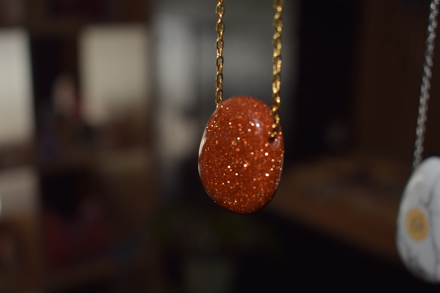 Pendentif pierre de sable d'or