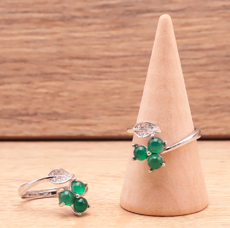 Bague en argent 925 Rhodié avec Chrysoprase AA+