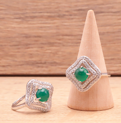 Bague en argent 925 Rhodié avec Chrysoprase AA+