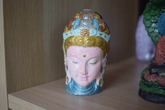 statuette de kwan yin & mahakala